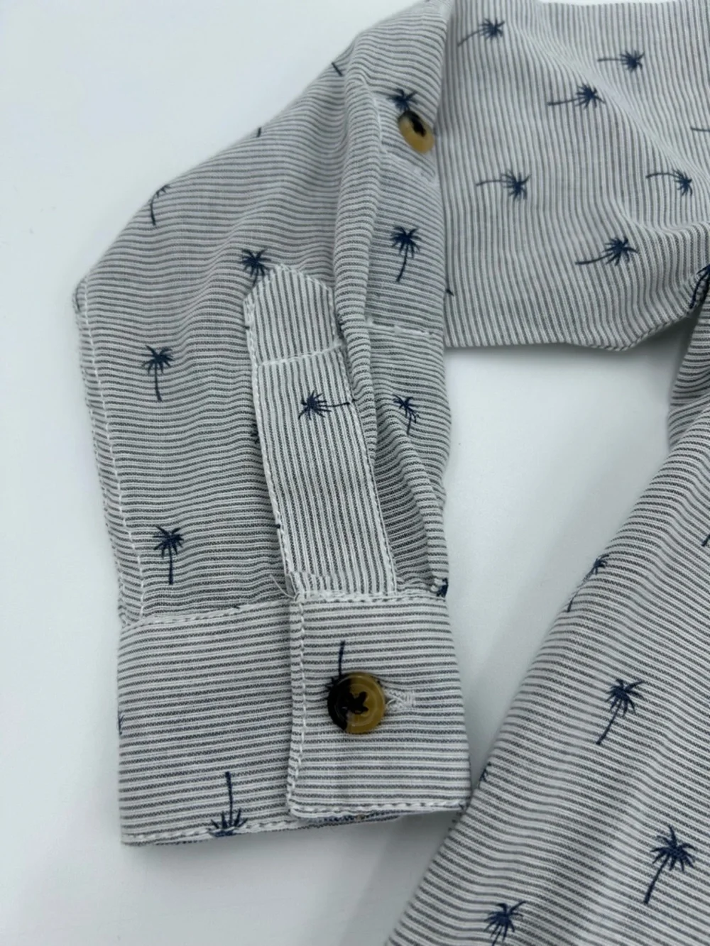 Tommy Bahama Kids Blue Palm-Print Button-Down Shirt 4T NWT - Picture 4 of 9